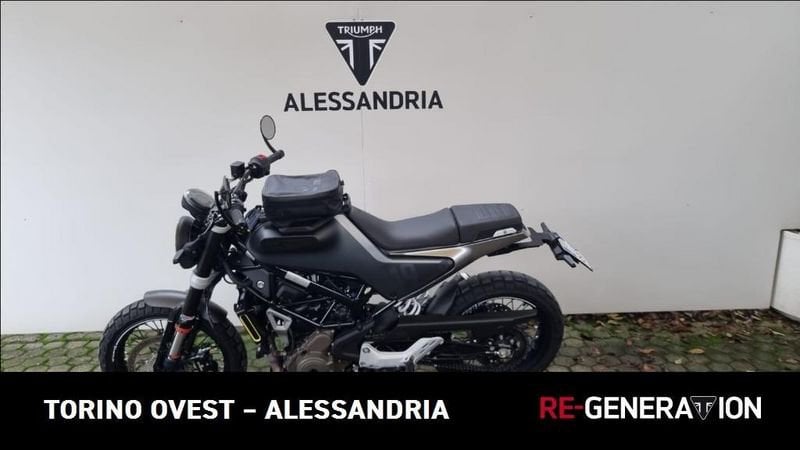 HUSQVARNA Svartpilen 401 4T