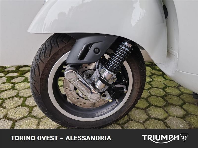 VESPA Vespa GTS 300 hpe Super Abs