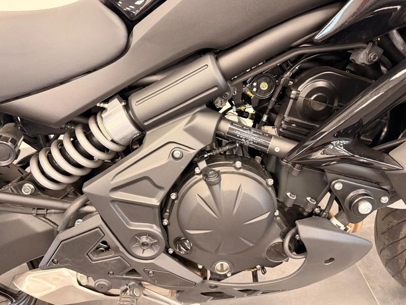 KAWASAKI Versys 650 Metallic Moondust Grey Abs