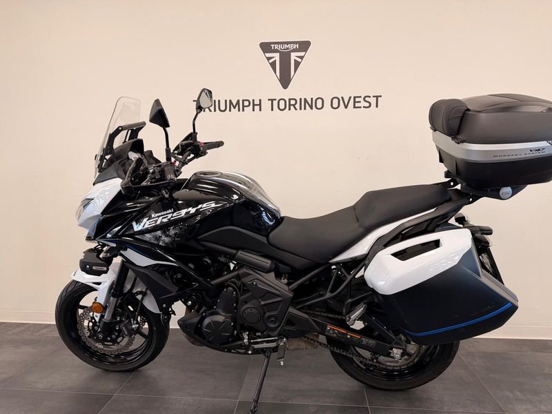 KAWASAKI Versys 650 Metallic Moondust Grey Abs