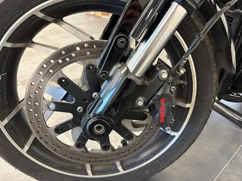 HARLEY DAVIDSON Sport Glide 107 1745 