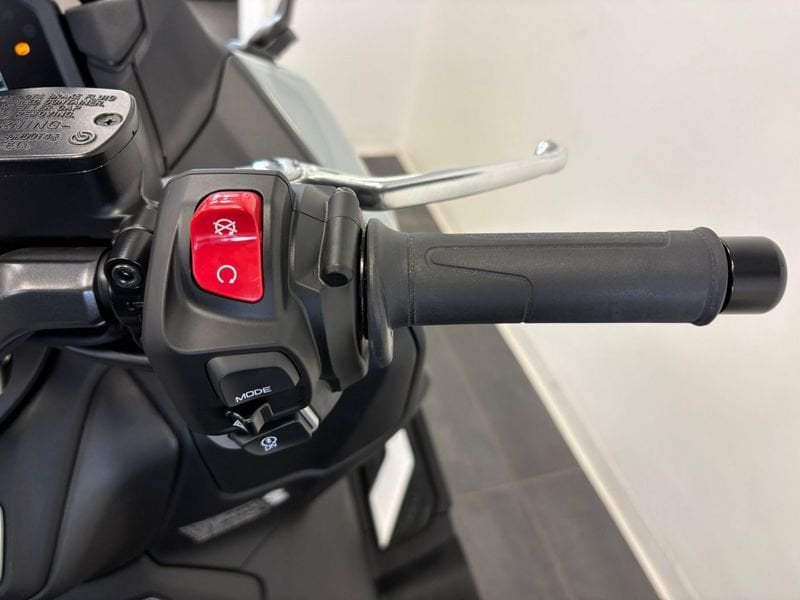 YAMAHA T-Max 560 Tech Abs