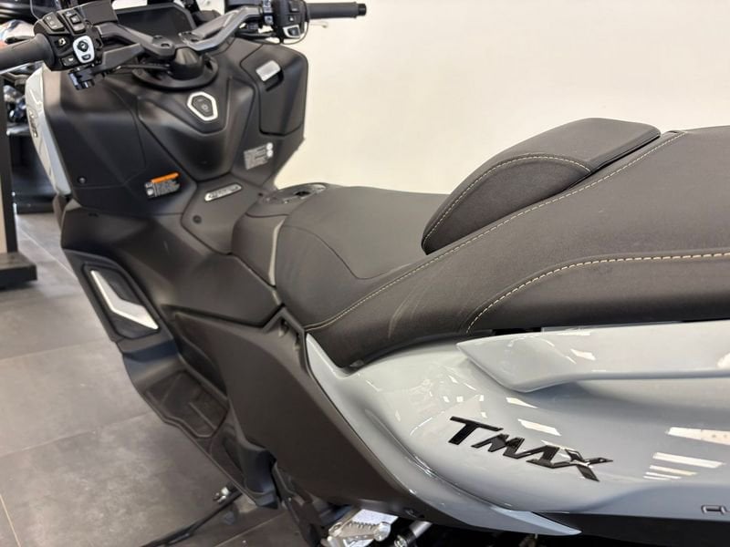 YAMAHA T-Max 560 Tech Abs
