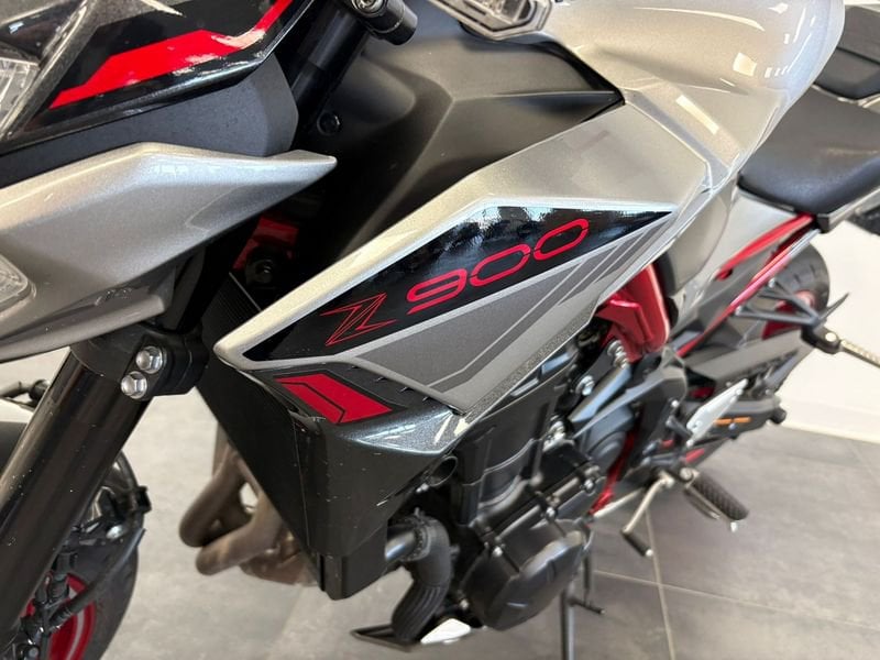 KAWASAKI Z 900 