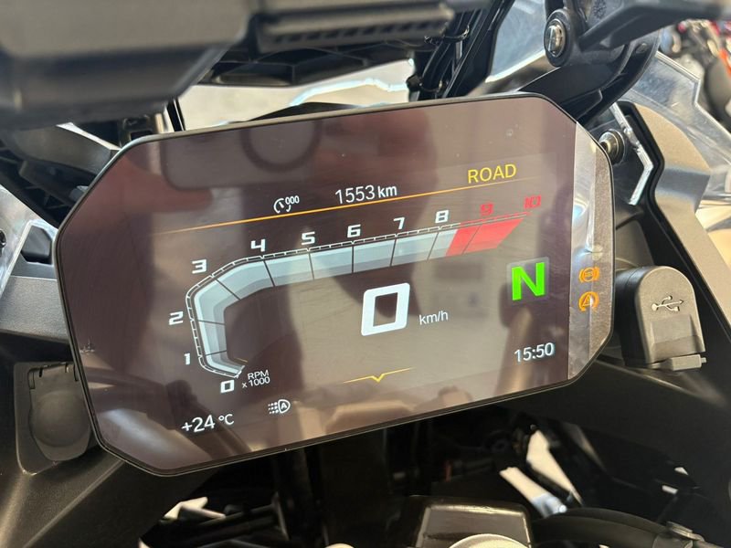 BMW F 900 GS Adventure Ride Pro Abs