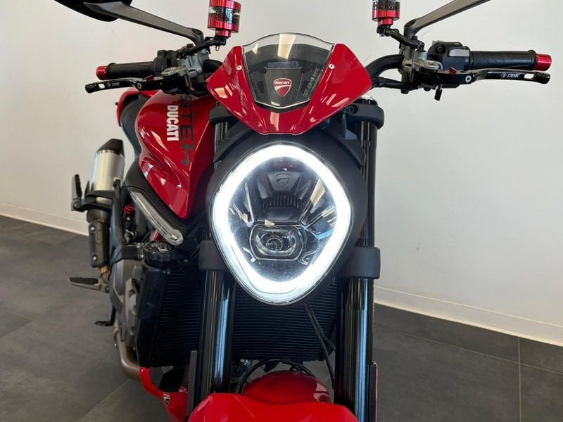 DUCATI Monster 937 Red