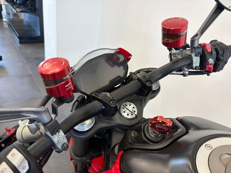 DUCATI Monster 937 Red