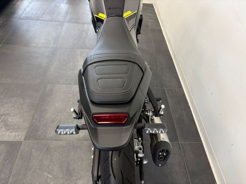 BENELLI Leoncino 250 E5