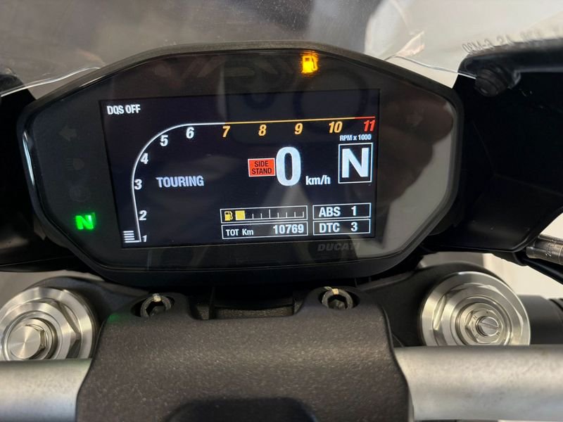 DUCATI Monster 821 Stealth