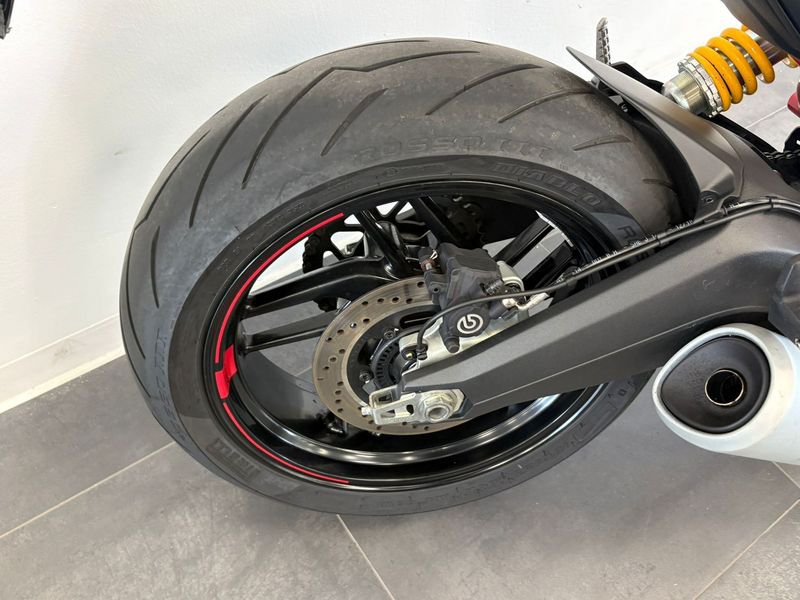 DUCATI Monster 797 Red dep.A2