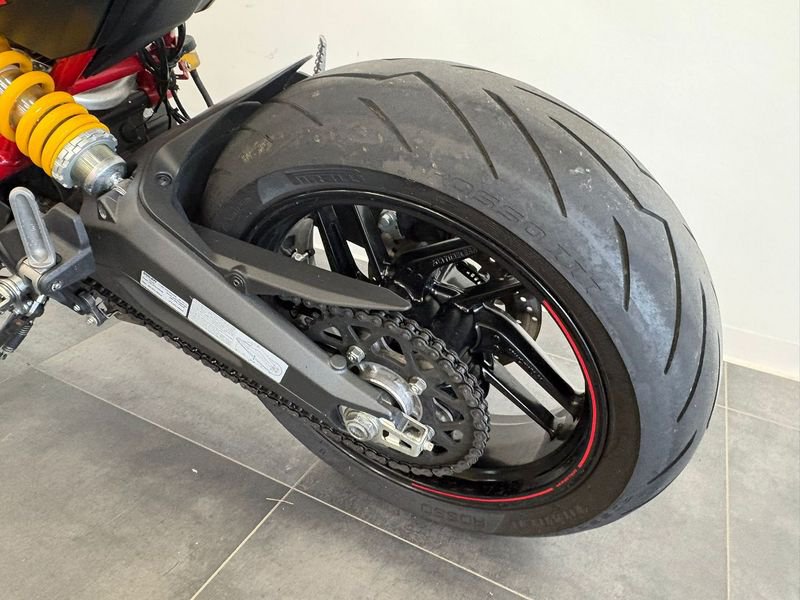 DUCATI Monster 797 Red dep.A2