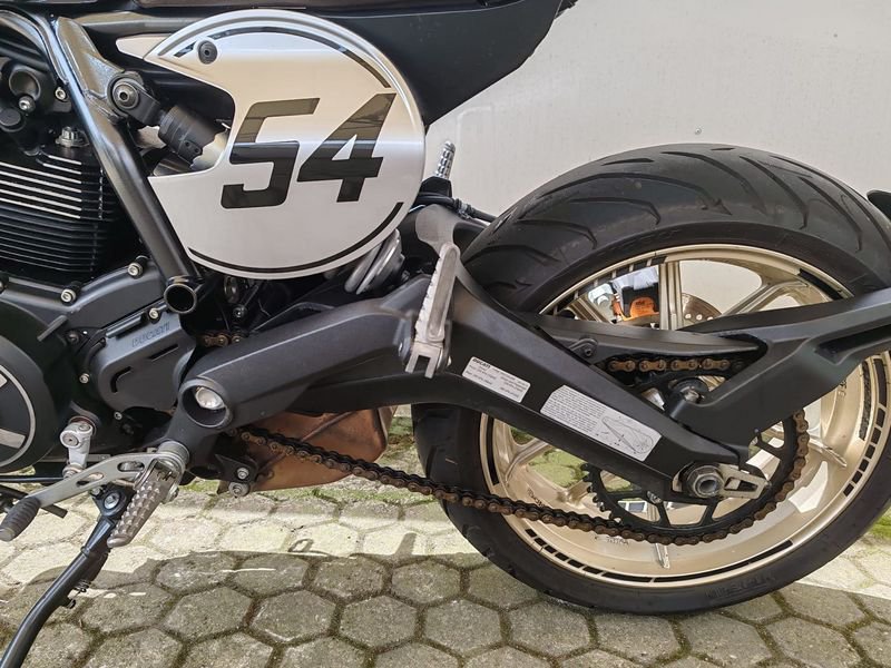DUCATI Scrambler 800 Cafe Racer