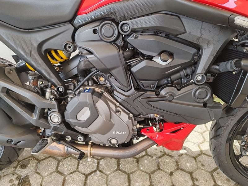 DUCATI Monster 937 plus Red
