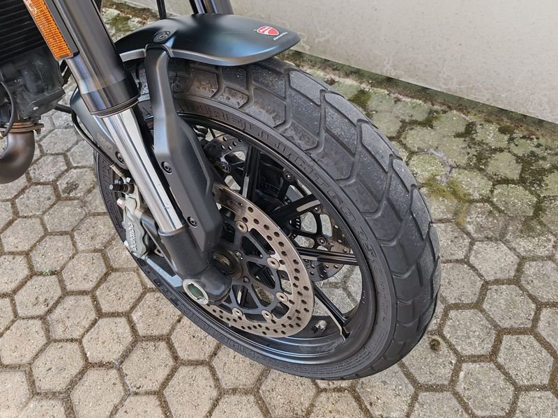 DUCATI Scrambler 1100 Dark Pro