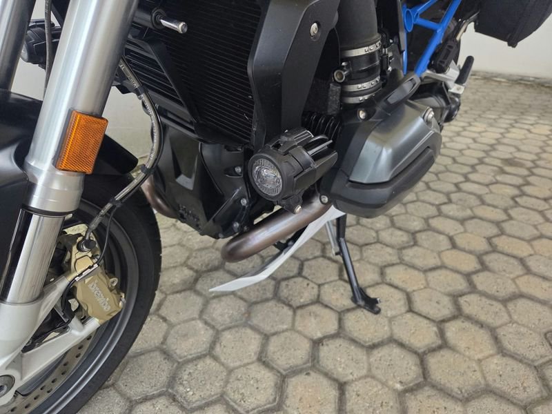 BMW R 1200 R Black Edition Abs