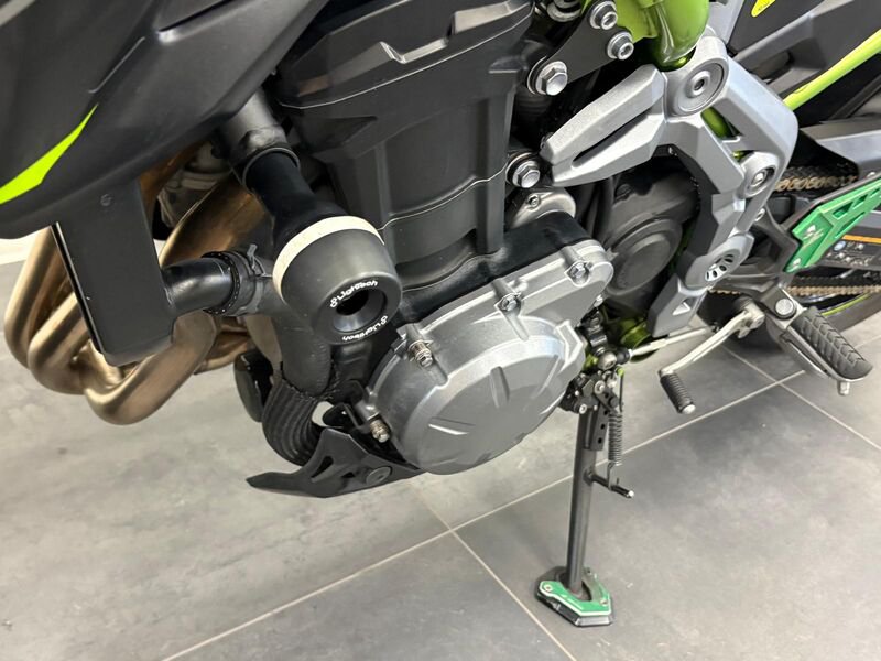KAWASAKI Z 900 Performance